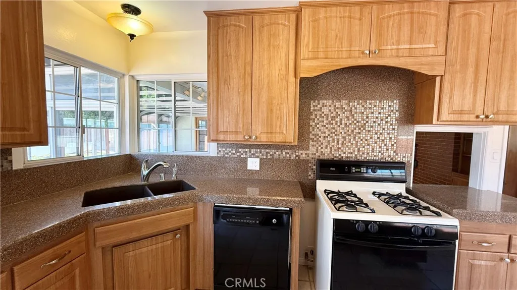 Additional image 38 of 1048 E 45th Way, Long Beach, CA 90807