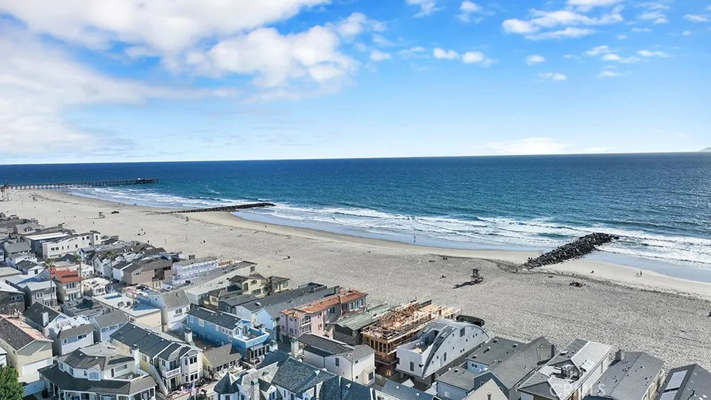 3206 W Oceanfront, Newport Beach, CA 92663