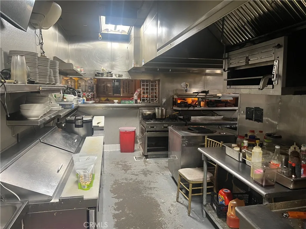 Additional image 43 of 965 W Foothill Blvd, Upland, CA 91786