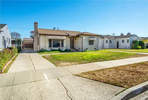 9130 S Wilton Place, Los Angeles, CA 90047 - MLS#: SR24238128