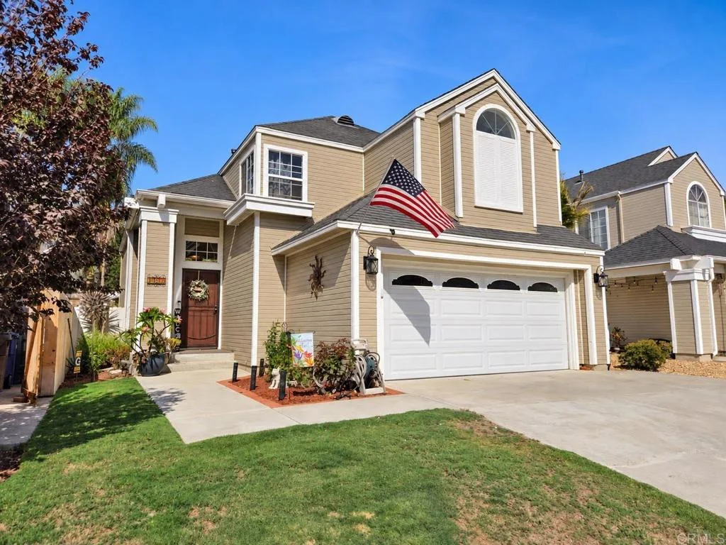 1724 Avenida De Suenos, Oceanside, CA 92056 photo 2