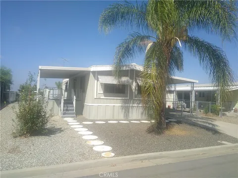26097 Fountain Palm Drive, Homeland, CA MLS: SW25038833