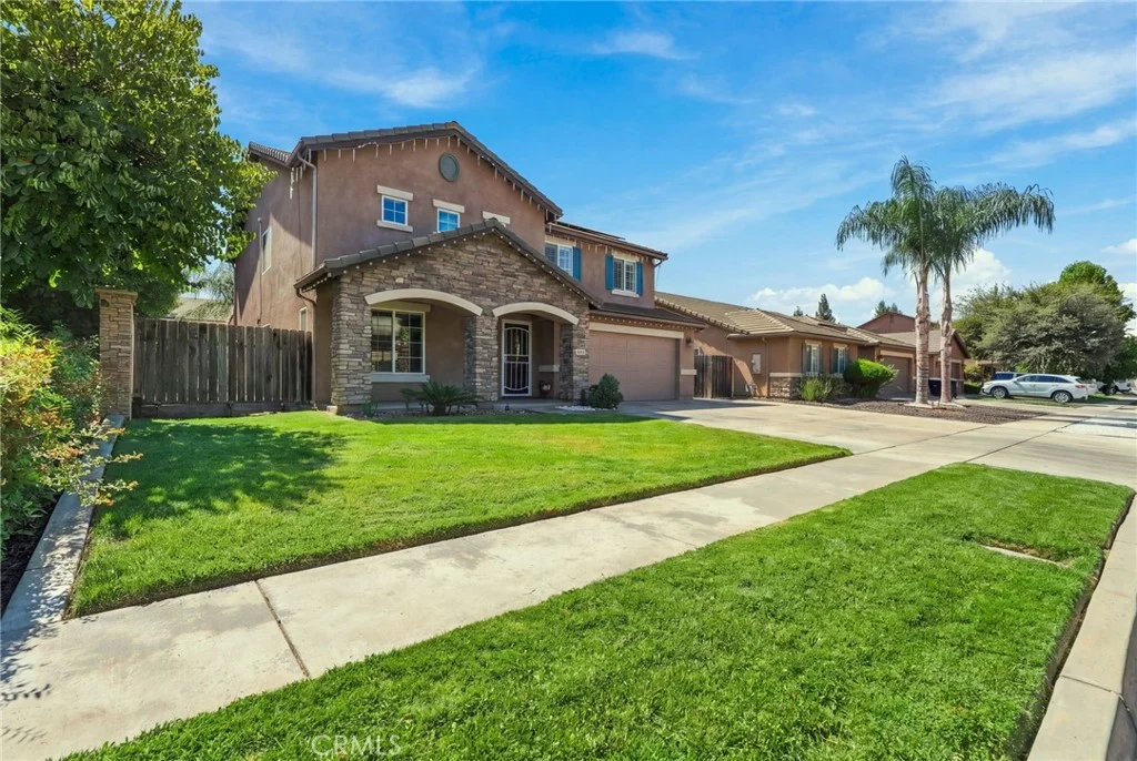 2631 E Parkview Ave, Visalia, CA 93292 photo 4