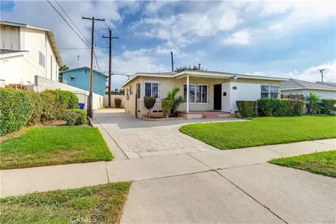 15620 S Visalia Avenue, Compton, CA 90220 - MLS#: HD25021754