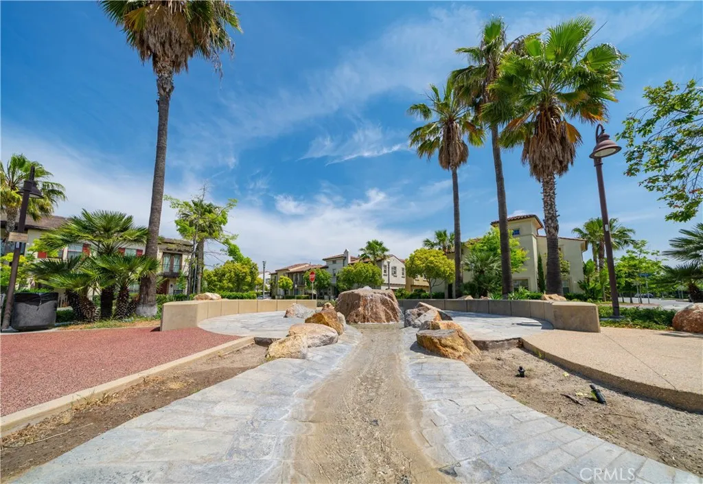 Additional image 78 of 585 S Kroeger St, Anaheim, CA 92805