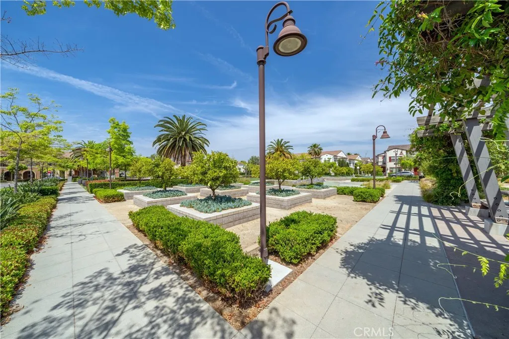 Additional image 75 of 585 S Kroeger St, Anaheim, CA 92805