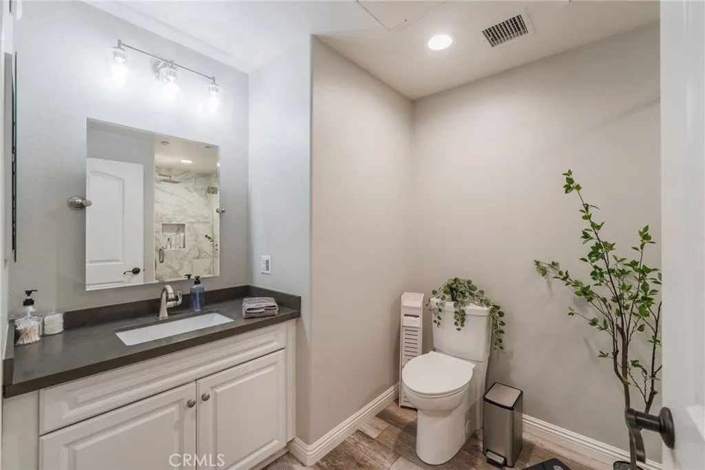 Additional image 68 of 585 S Kroeger St, Anaheim, CA 92805