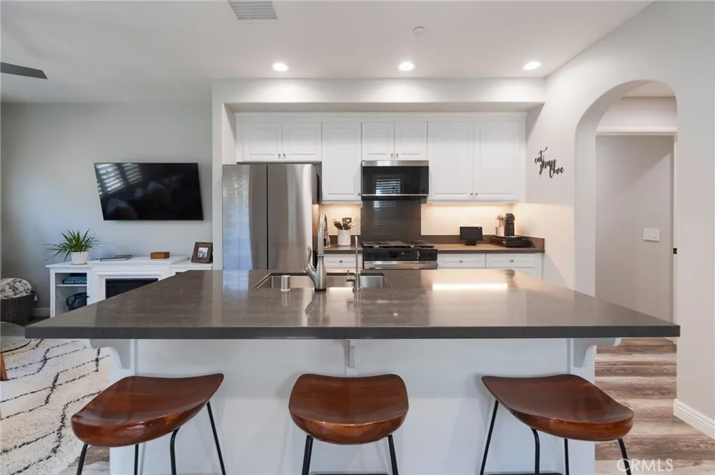 Additional image 12 of 585 S Kroeger St, Anaheim, CA 92805