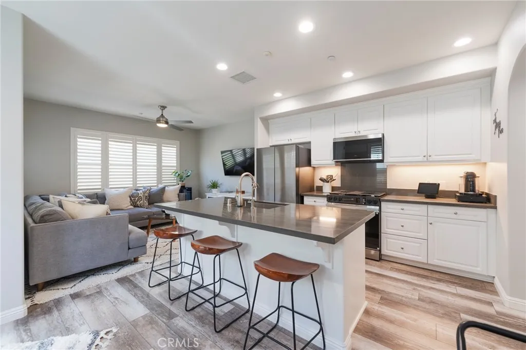 Additional image 11 of 585 S Kroeger St, Anaheim, CA 92805