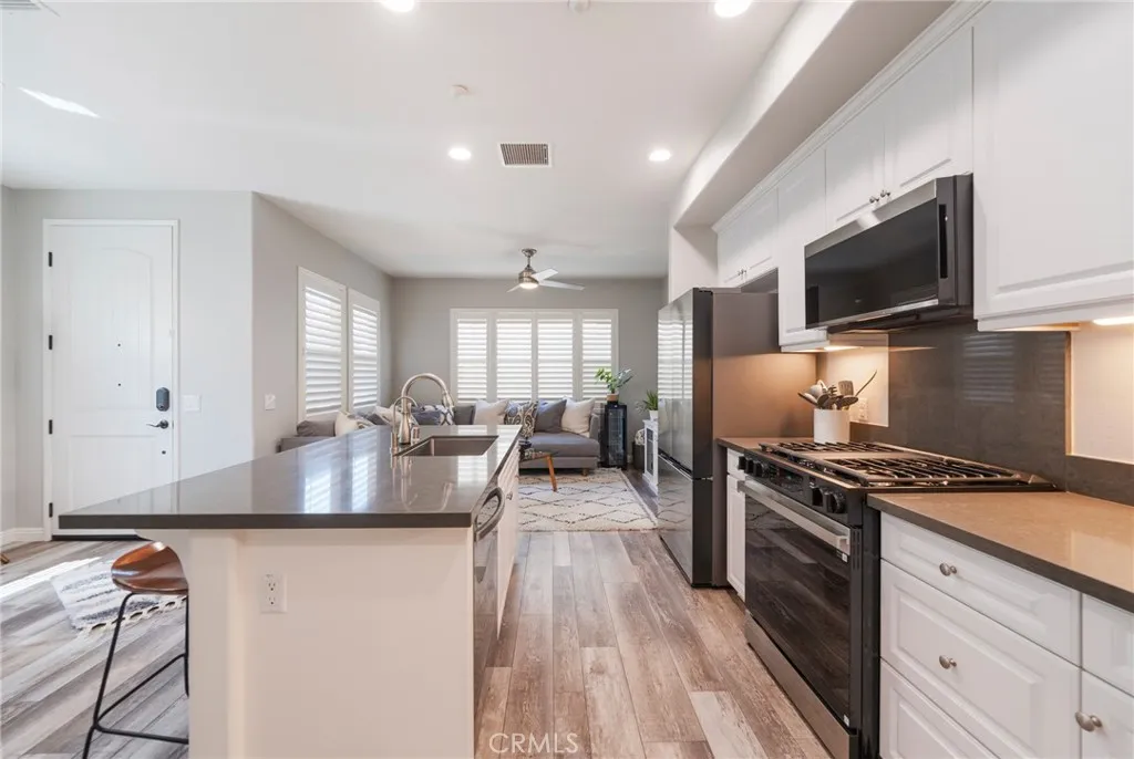 Additional image 7 of 585 S Kroeger St, Anaheim, CA 92805