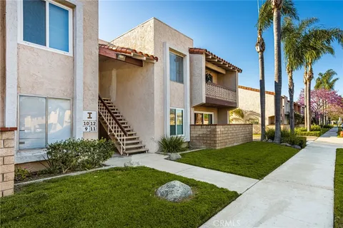 700 W La Veta Avenue Unit I11, Orange, CA 92868 - MLS#: PW25043741