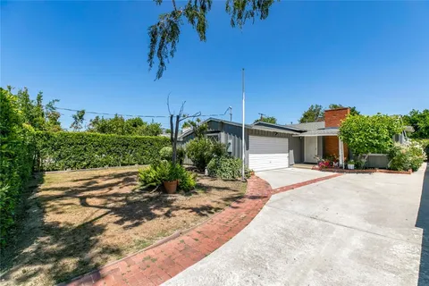 14719 Wyandotte Street, Van Nuys, CA MLS: GD25106318