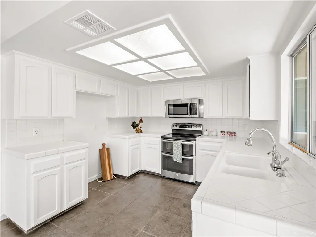 Additional image 11 of 1631 E Deyoung Dr, Fresno, CA 93720