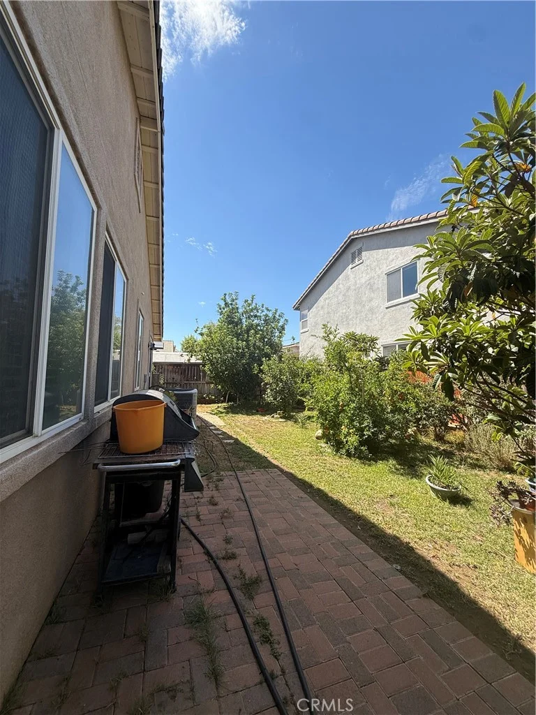 1592 Flora St, Beaumont, CA 92223