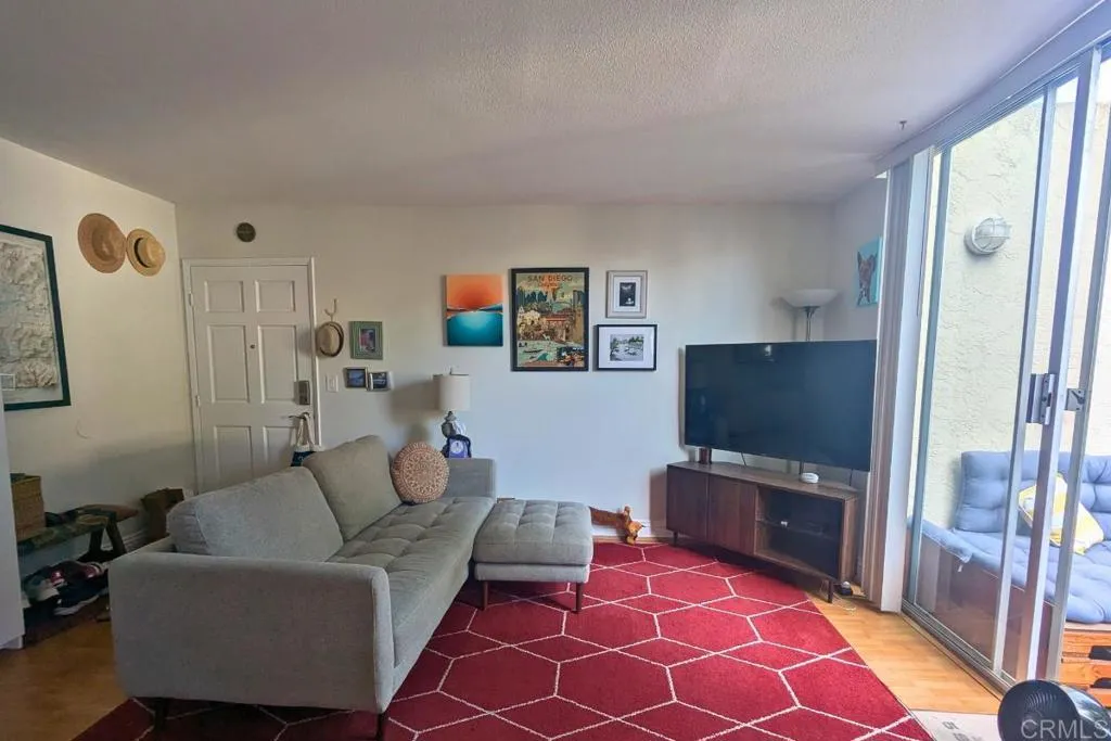 Additional image 5 of 2850 Reynard Way #30, San Diego, CA 92103