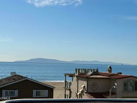 1024 Ocean Drive, Oxnard, CA MLS: V1-27781