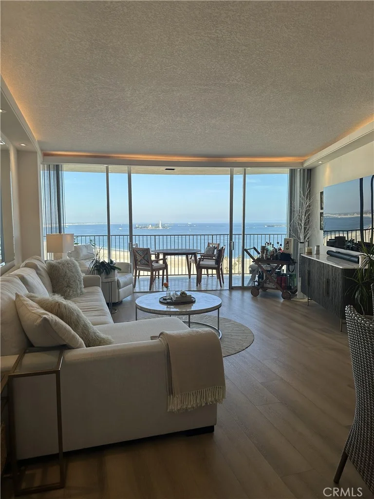 700 E Ocean Blvd Unit 2005, Long Beach, CA 90802 photo 3