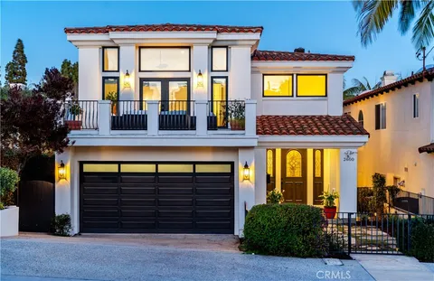 2600 N Poinsettia Avenue, Manhattan Beach, CA 90266 - MLS#: SB25061219