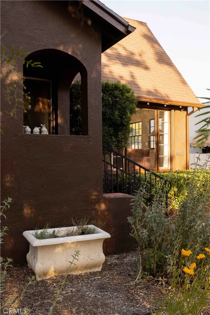 Additional image 54 of 5142 Dahlia Dr, Los Angeles, CA 90041
