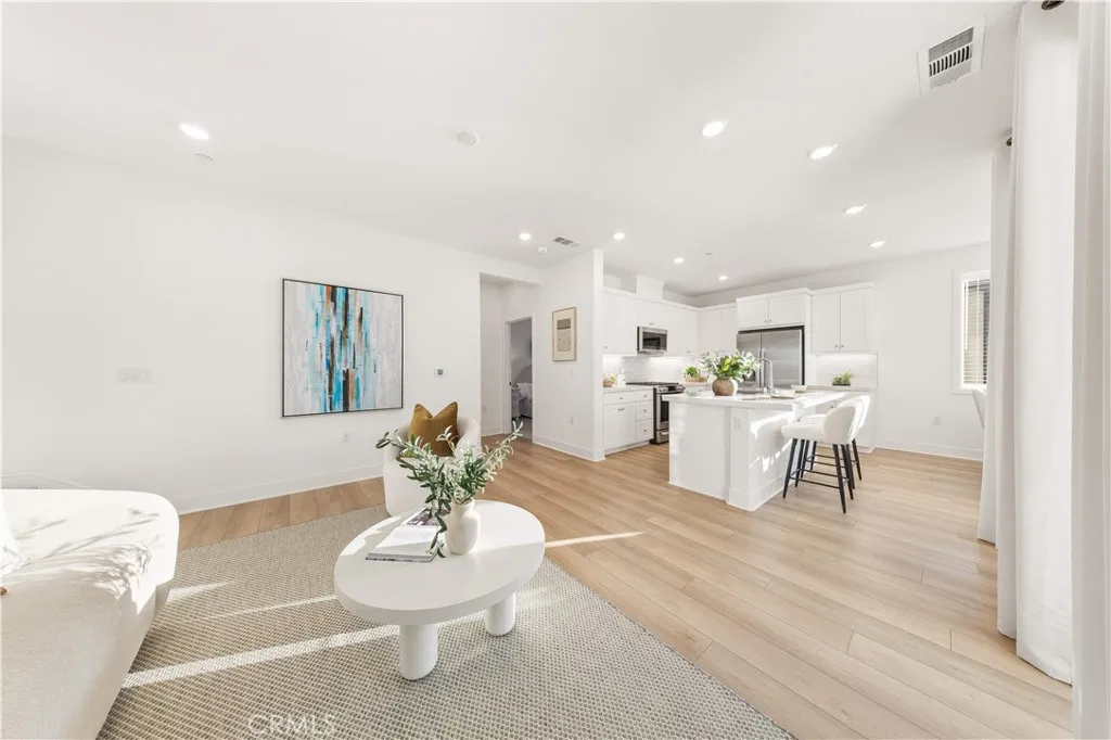 Additional image 12 of 470 Lobata, Irvine, CA 92618