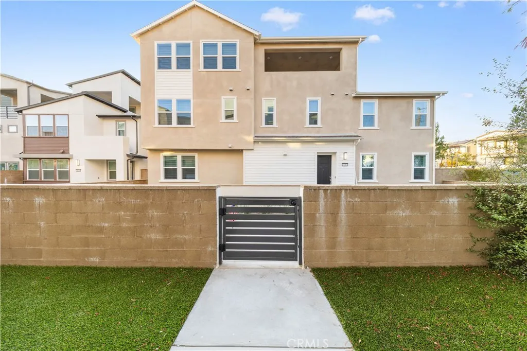 Additional image 5 of 470 Lobata, Irvine, CA 92618