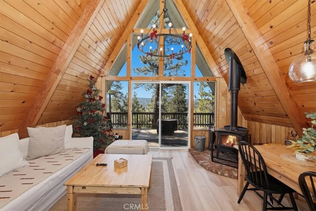 Additional image 6 of 1146 Ridge Rd, Fawnskin, CA 92333