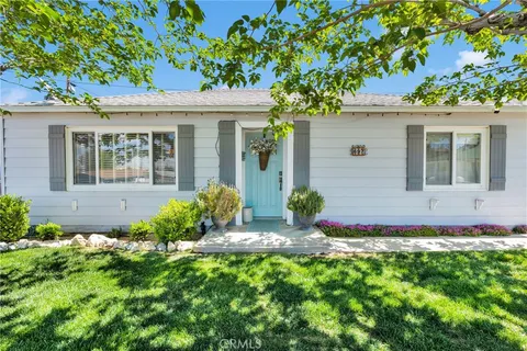697 S 2nd Avenue, Barstow, CA MLS: HD25082361