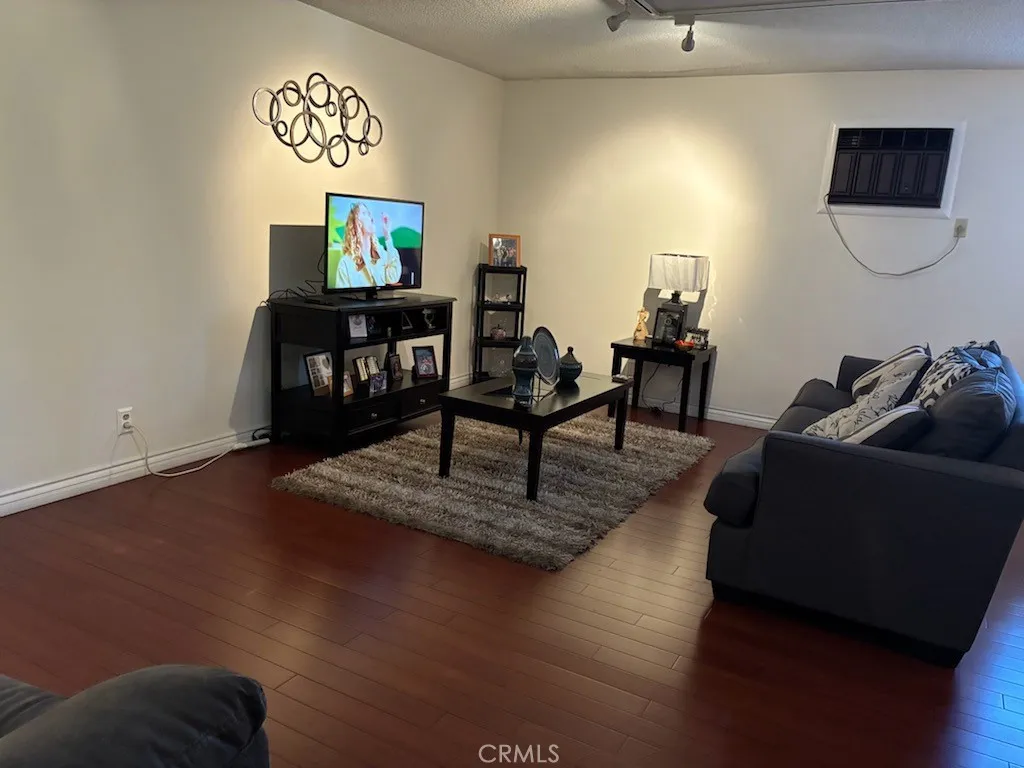 Additional image 33 of 919 N Minter St, Santa Ana, CA 92701