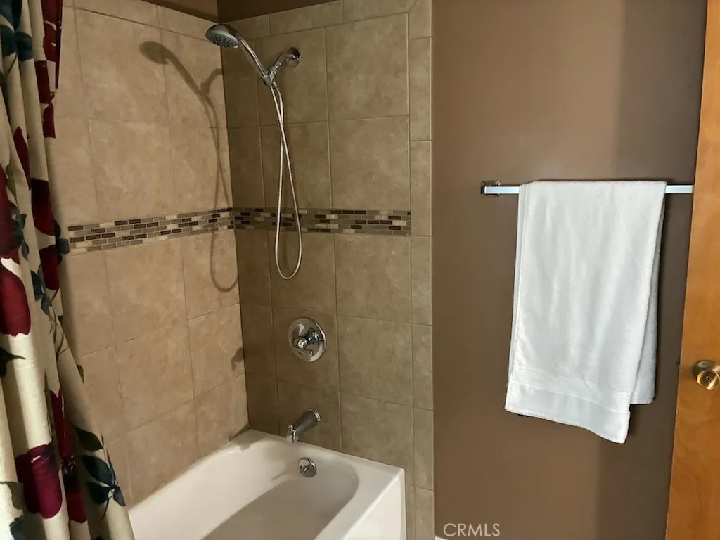 Additional image 46 of 919 N Minter St, Santa Ana, CA 92701