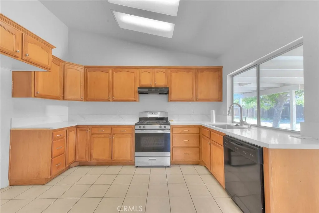 Additional image 12 of 13184 Cardinal Road, Victorville, CA 92392