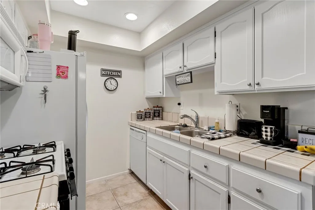 Additional image 11 of 19222 Cottonwood Drive, Apple Valley, CA 92308