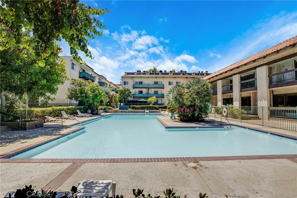 Additional image 27 of 5460 White Oak Ave Unit B103, Encino, CA 91316