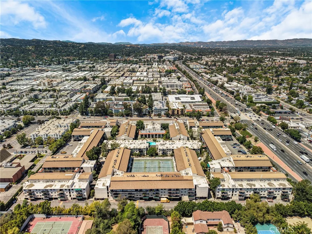 Additional image 35 of 5460 White Oak Ave Unit B103, Encino, CA 91316
