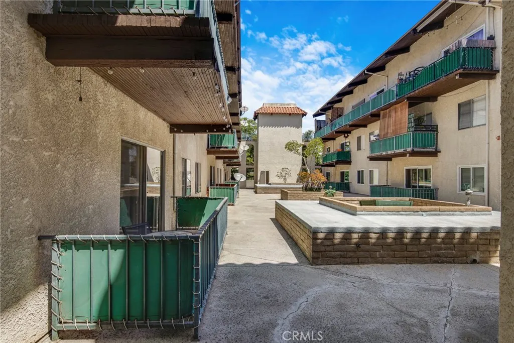 Additional image 12 of 5460 White Oak Ave Unit B103, Encino, CA 91316