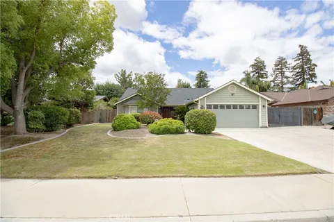 7605 Okanagan Court, Bakersfield, CA MLS: NS25110000