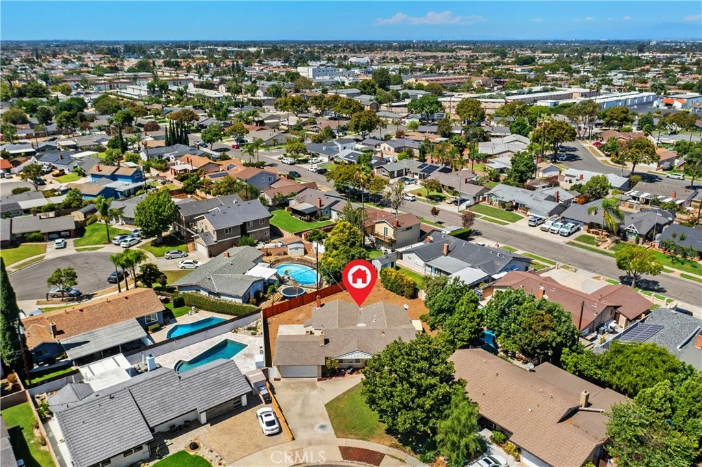 805 S Oakhaven Dr, Anaheim, CA 92804