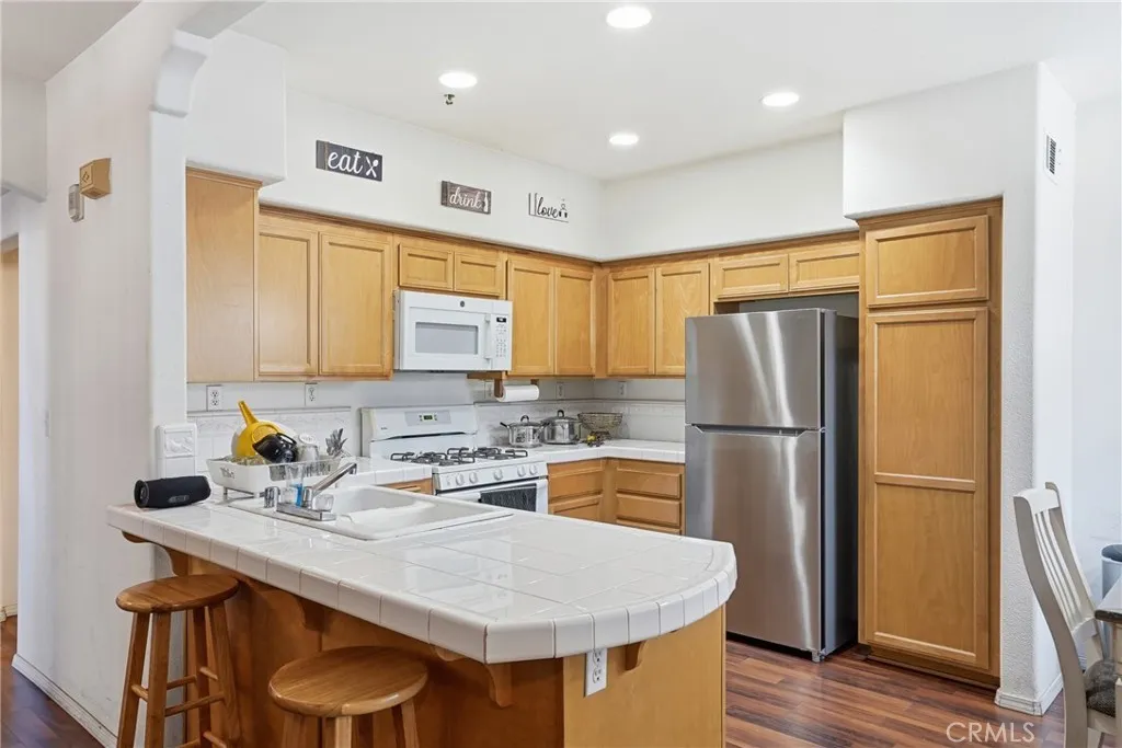 Additional image 10 of 310 E McCoy Lane Unit 4C, Santa Maria, CA 93455