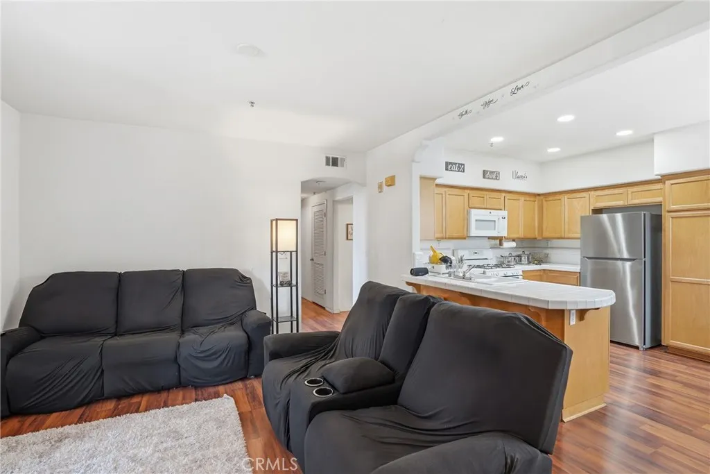 Additional image 9 of 310 E McCoy Lane Unit 4C, Santa Maria, CA 93455