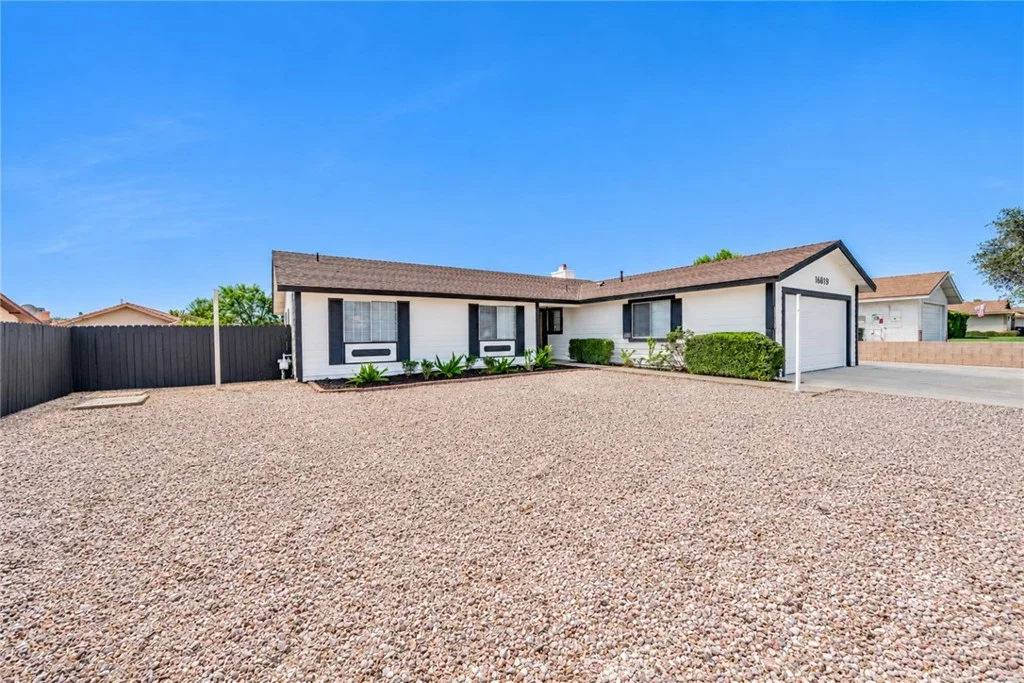16819 Hidden Creek Dr, Victorville, CA 92395