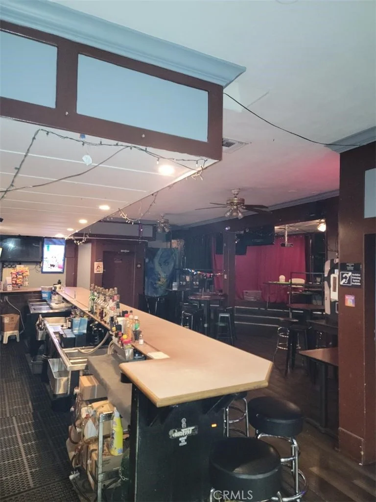 7214 Sepulveda Boulevard, Van Nuys, CA 91405