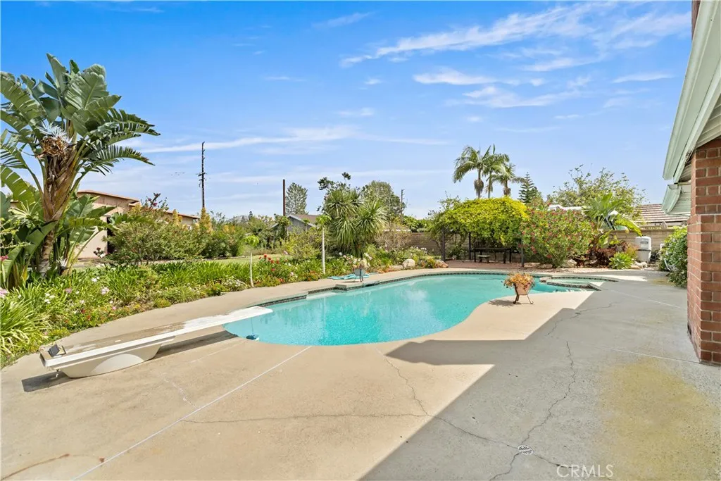 17021 Rosebud Dr, Yorba Linda, CA 92886