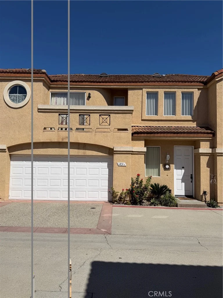 123 E 220th St, Carson, CA 90745 photo 4