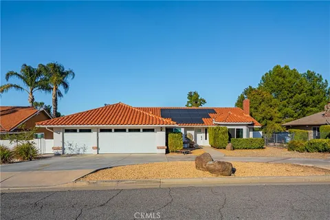 23020 Canyon Lake Drive S, Canyon Lake, CA MLS: SW25039263