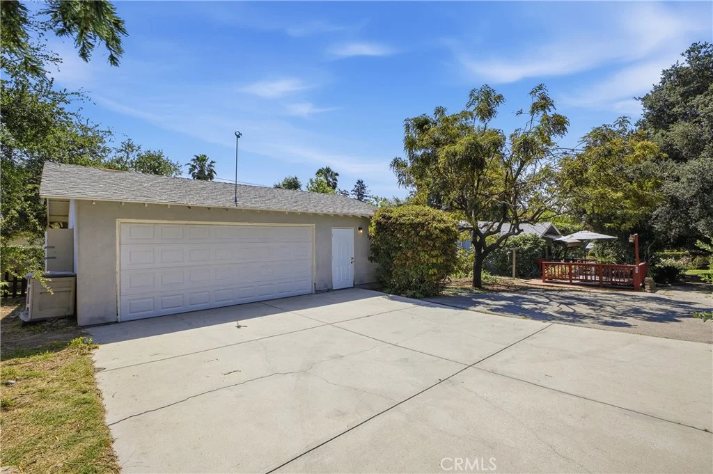 Additional image 17 of 547 E Woodbury Road, Altadena, CA 91001