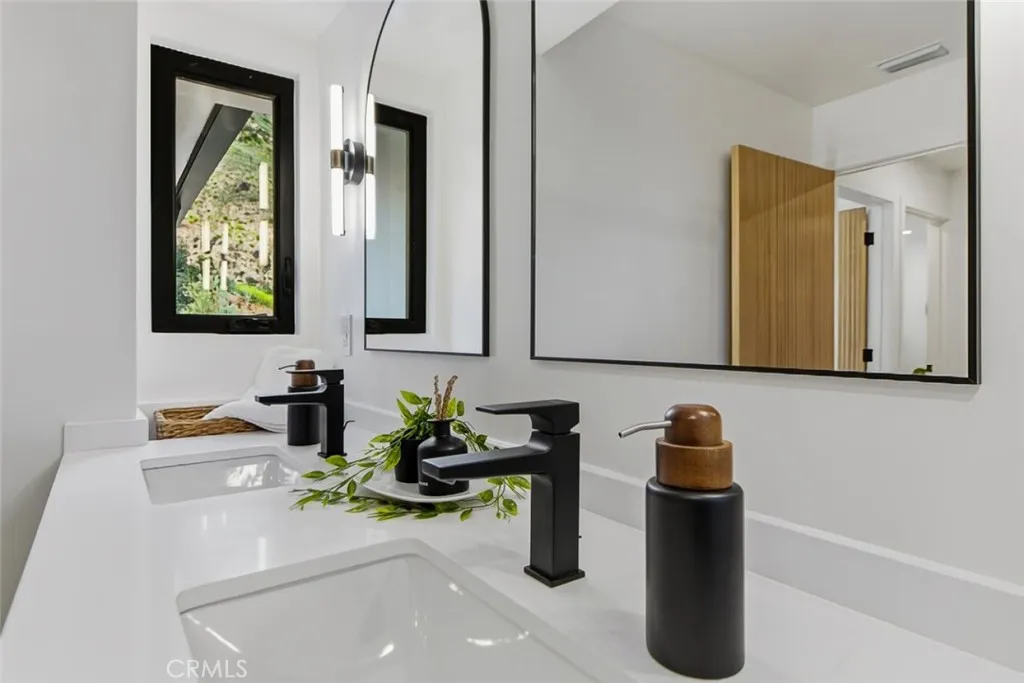 Additional image 102 of 1764 E Loma Alta Dr, Altadena, CA 91001