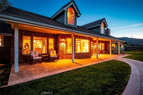 9838 Leona Avenue, Leona Valley, CA MLS: SR25061541