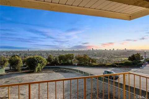 2240 Stanley Avenue Unit 9, Signal Hill, CA MLS: PW25032110