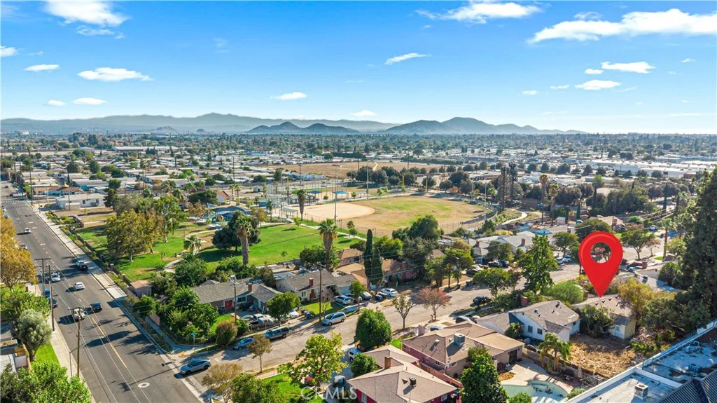 2736 W Court Street, Rialto, CA 92376