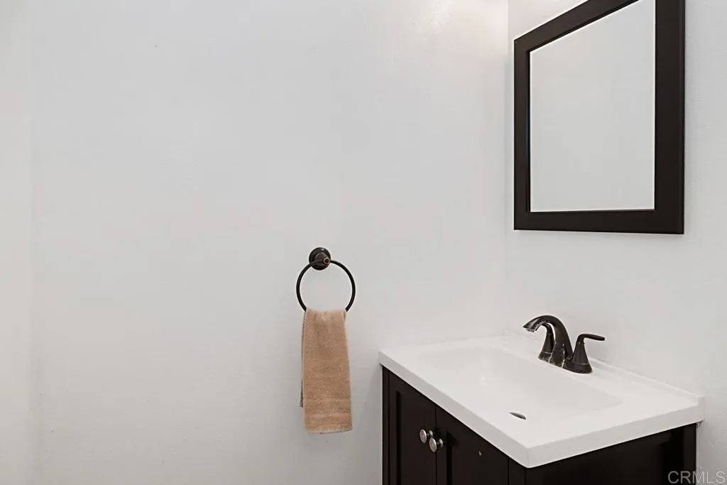 Additional image 70 of 5676 Chateau Dr, San Diego, CA 92117