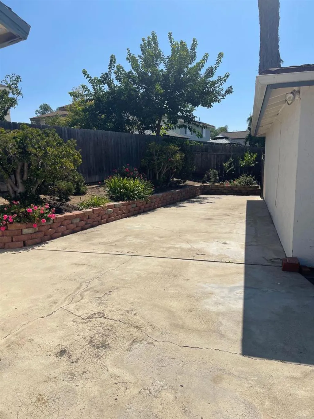 Additional image 36 of 5676 Chateau Dr, San Diego, CA 92117